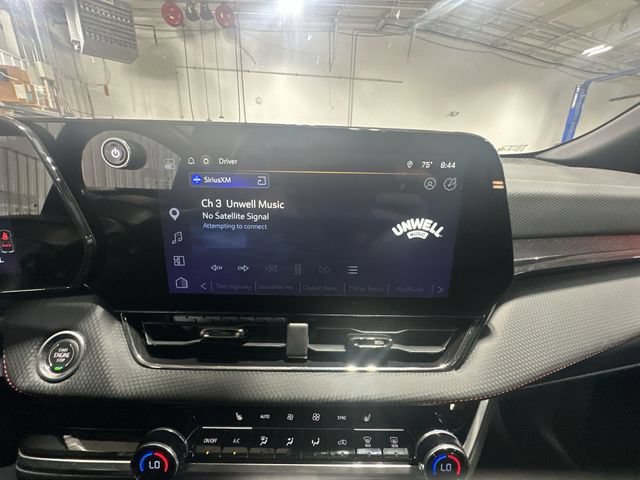 Used 2025 Chevrolet Equinox RS FWD image 16