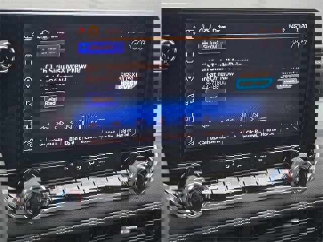 Used 2024 Chevrolet Colorado LT w/ LT Convenience Package image 14