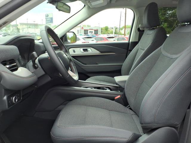 Certified 2025 Ford Explorer Active AWD/4WD image 13