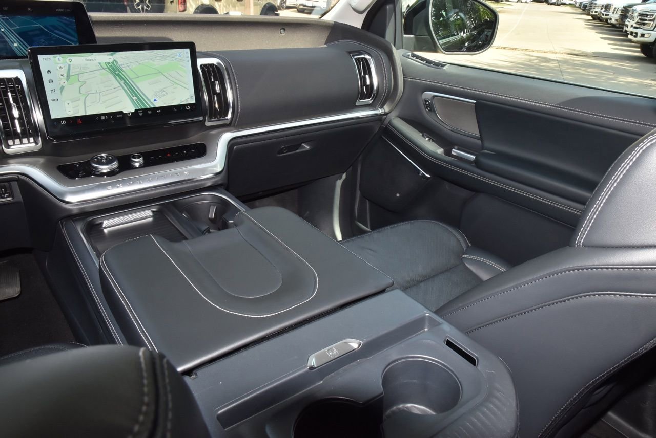Certified 2025 Ford Expedition Max Platinum AWD/4WD image 18