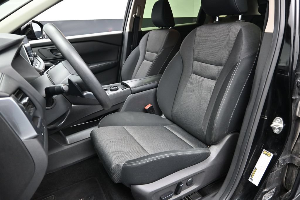 Used 2024 Nissan Rogue SV AWD/4WD image 17