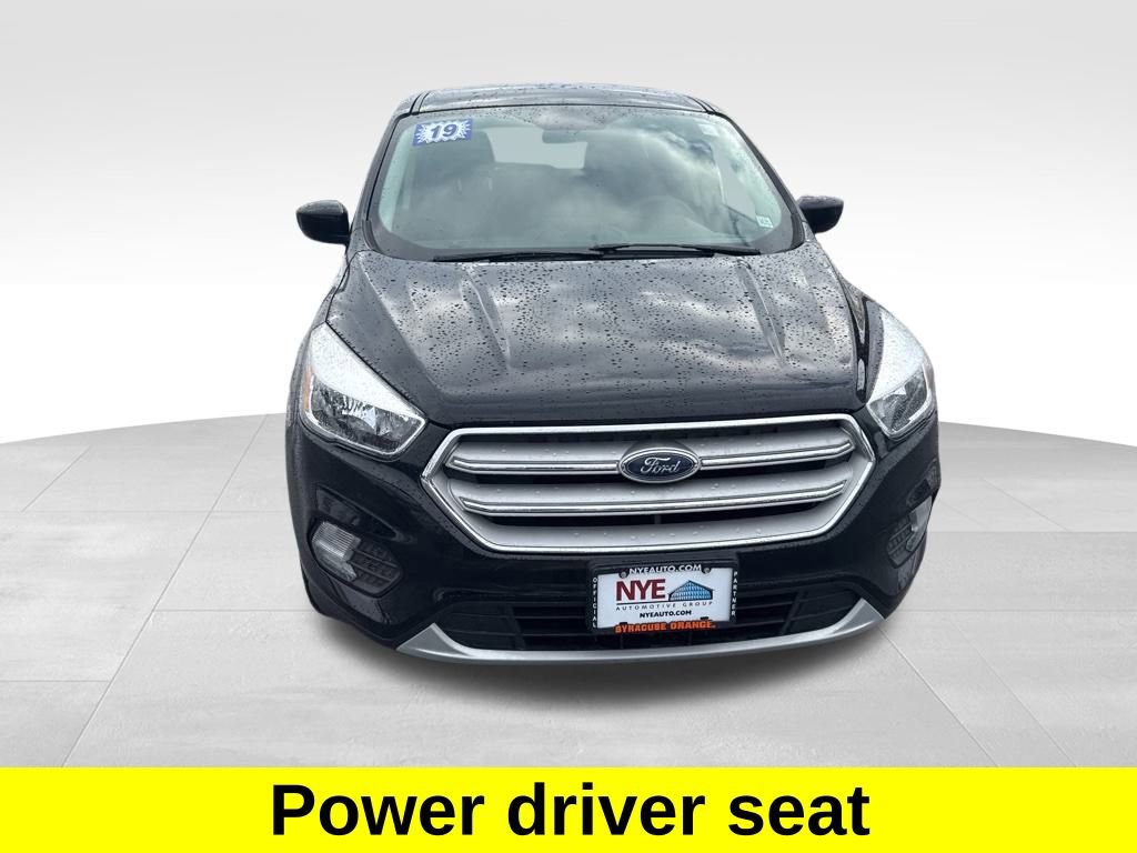 Certified 2019 Ford Escape SE image 9
