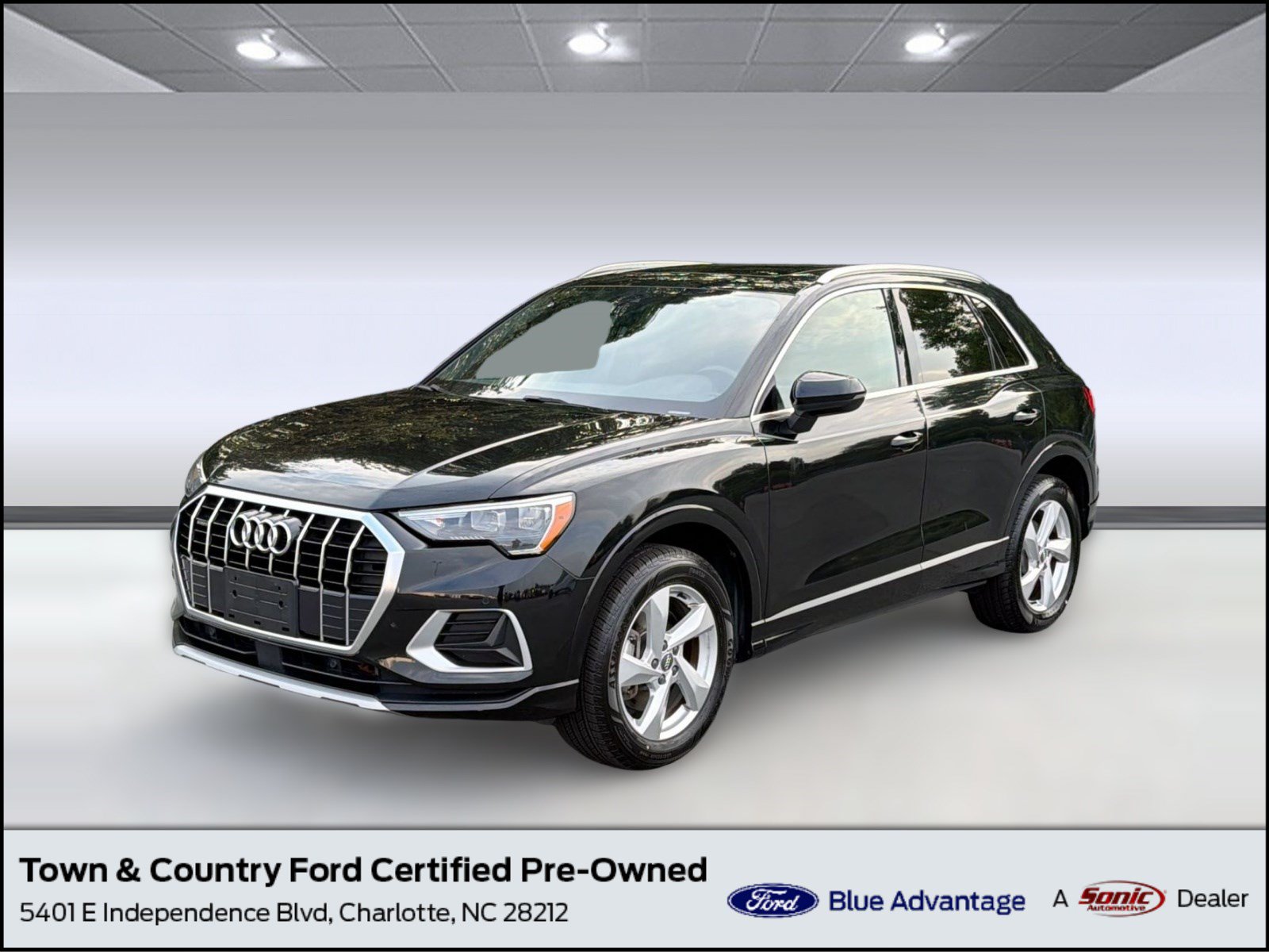 Used 2020 Audi Q3 2.0T Premium w/ Convenience Package AWD/4WD image 1