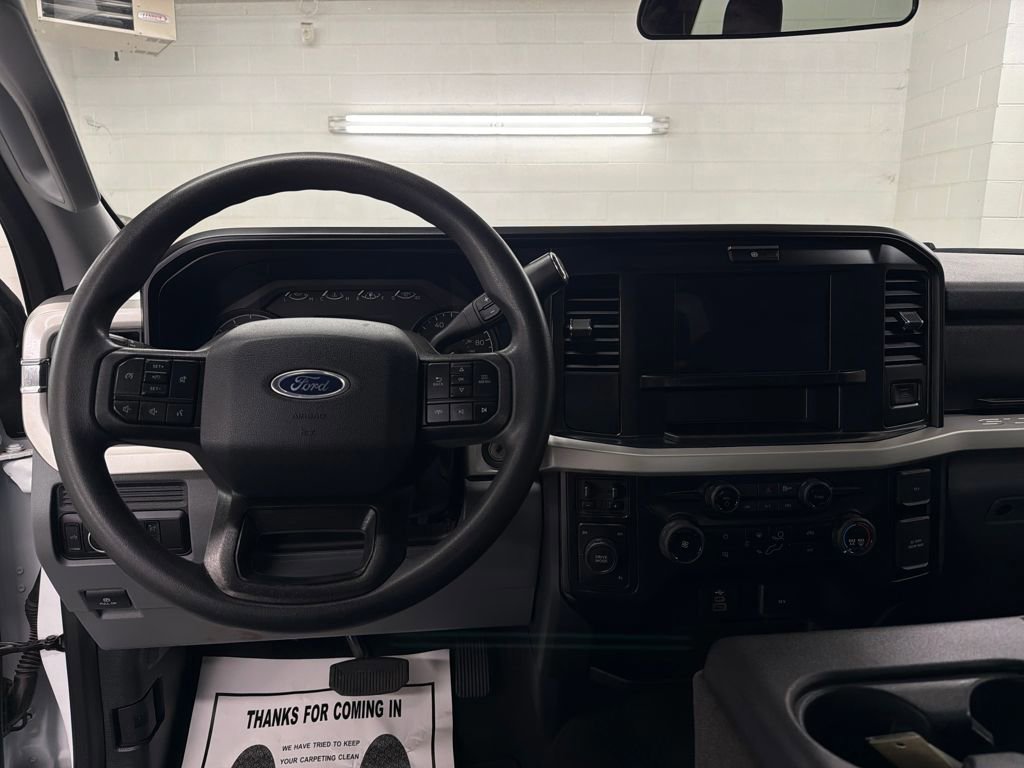 Certified 2025 Ford F350 XLT image 13