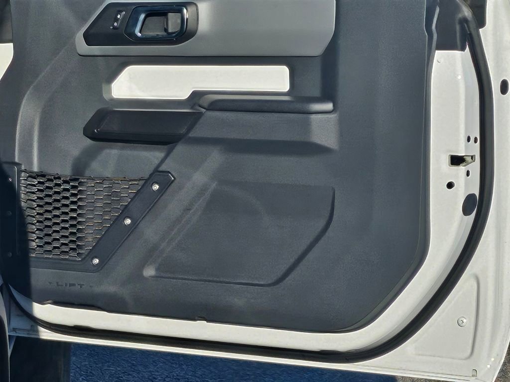 Certified 2024 Ford Bronco Black Diamond image 30