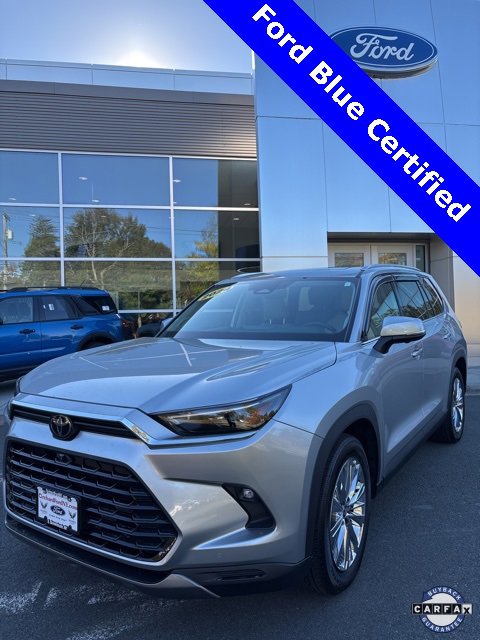 Used 2024 Toyota Grand Highlander Platinum image 3