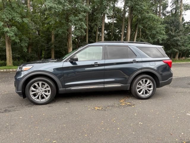 Certified 2023 Ford Explorer XLT w/ Equipment Group 202A AWD/4WD image 2