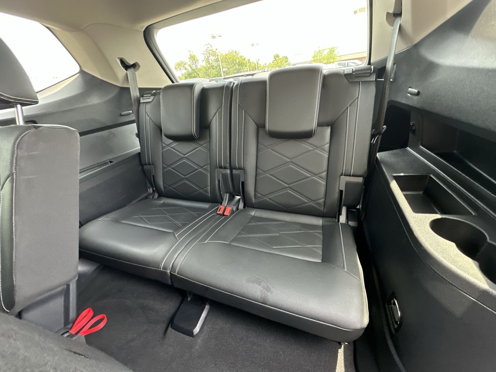 Used 2025 Volkswagen Atlas SE AWD/4WD image 32