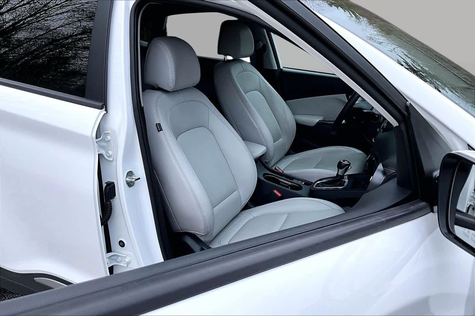 Used 2022 Hyundai Kona Limited AWD/4WD image 8
