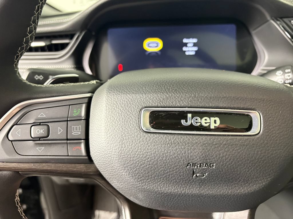 Used 2026 Jeep Grand Cherokee Limited w/ Limited Altitude Package AWD/4WD image 24