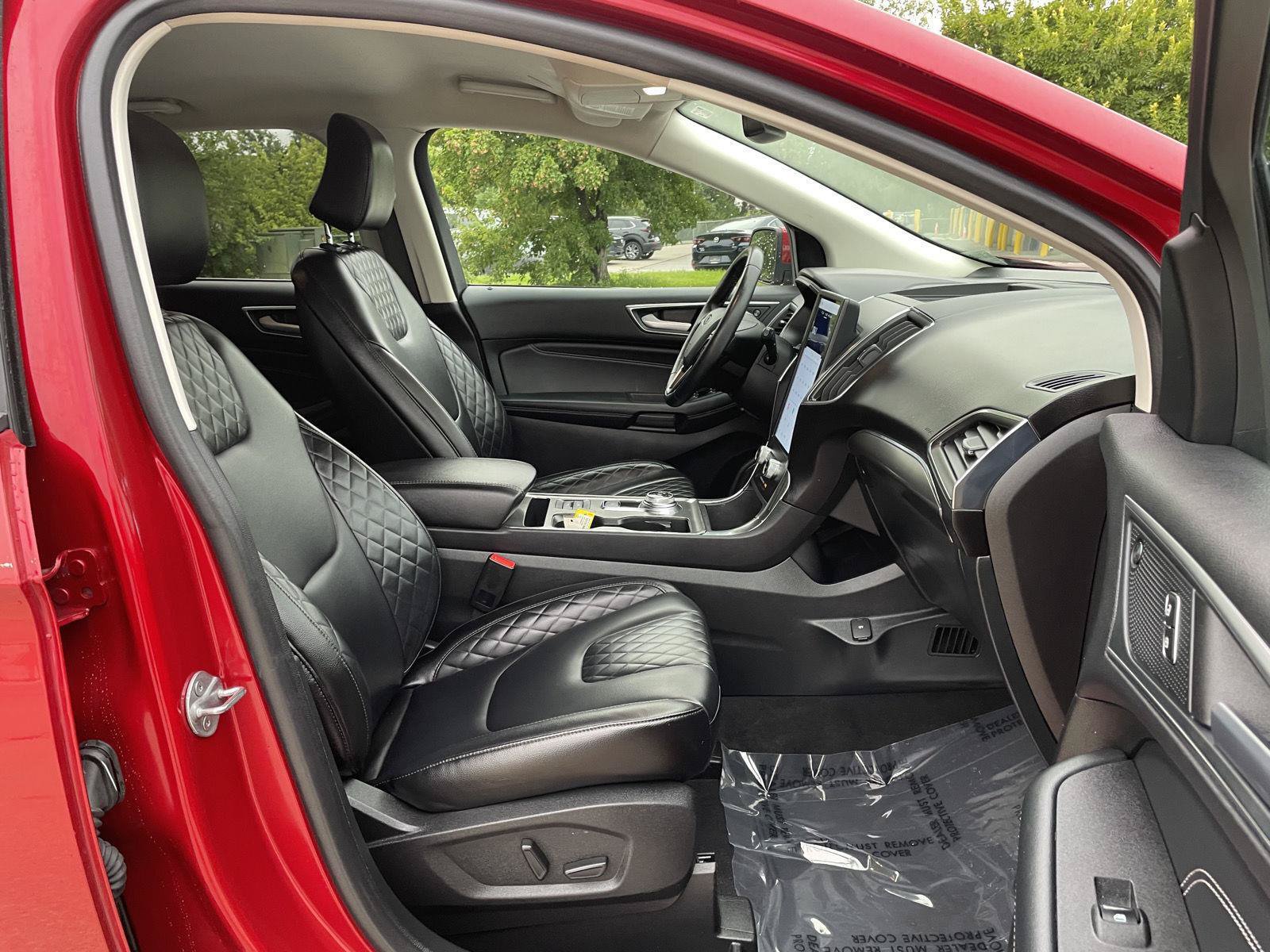 Certified 2024 Ford Edge Titanium AWD/4WD image 19