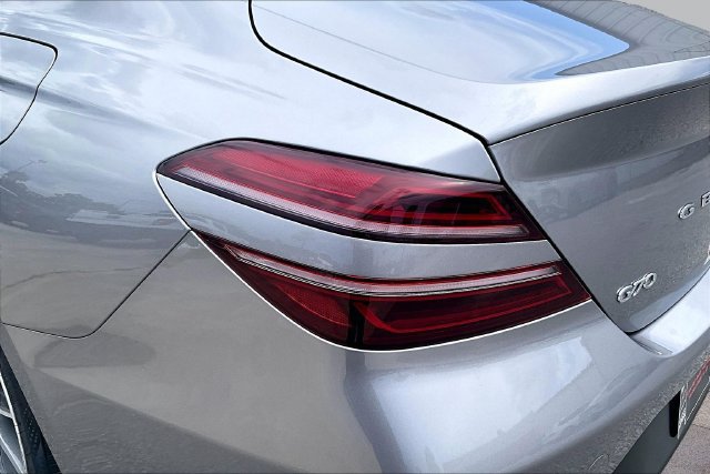 Used 2025 Genesis G70 2.5T RWD image 32