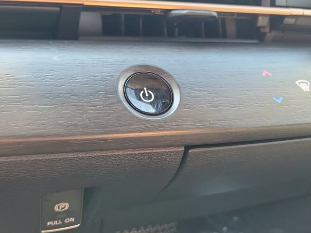 Used 2025 Nissan Ariya AWD image 11