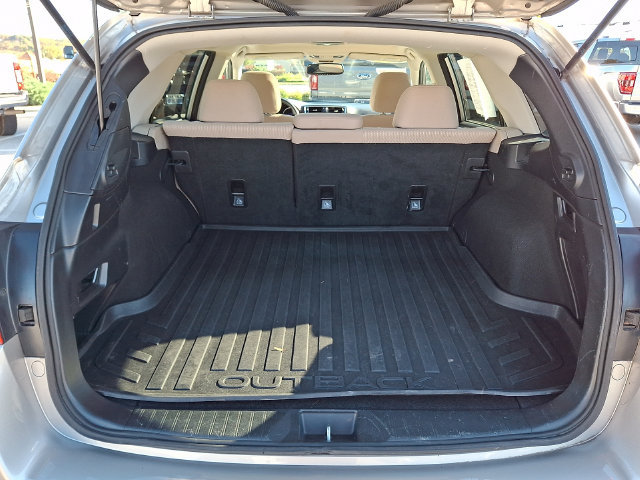 Used 2018 Subaru Outback 2.5i Premium AWD/4WD image 38