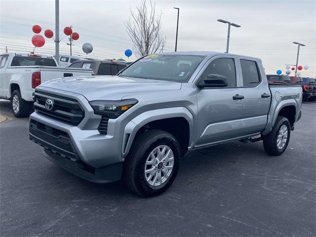 Used 2025 Toyota Tacoma SR RWD video 3