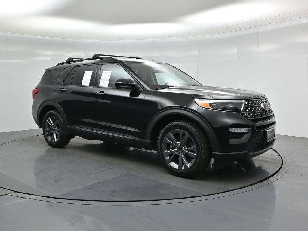 Certified 2023 Ford Explorer XLT w/ Equipment Group 202A image 29
