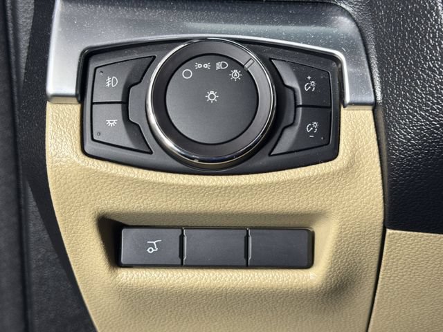 Certified 2017 Ford Explorer Limited FWD image 8