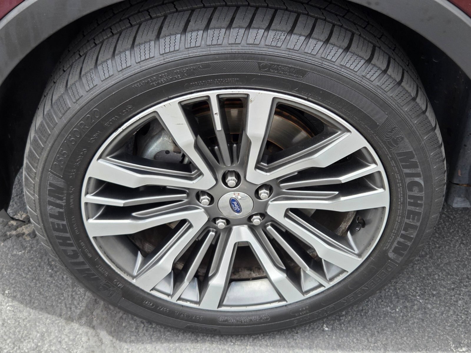 Certified 2018 Ford Explorer Platinum AWD/4WD image 9