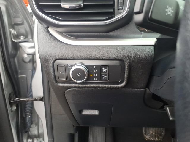 Certified 2022 Ford Explorer XLT w/ Equipment Group 202A image 17