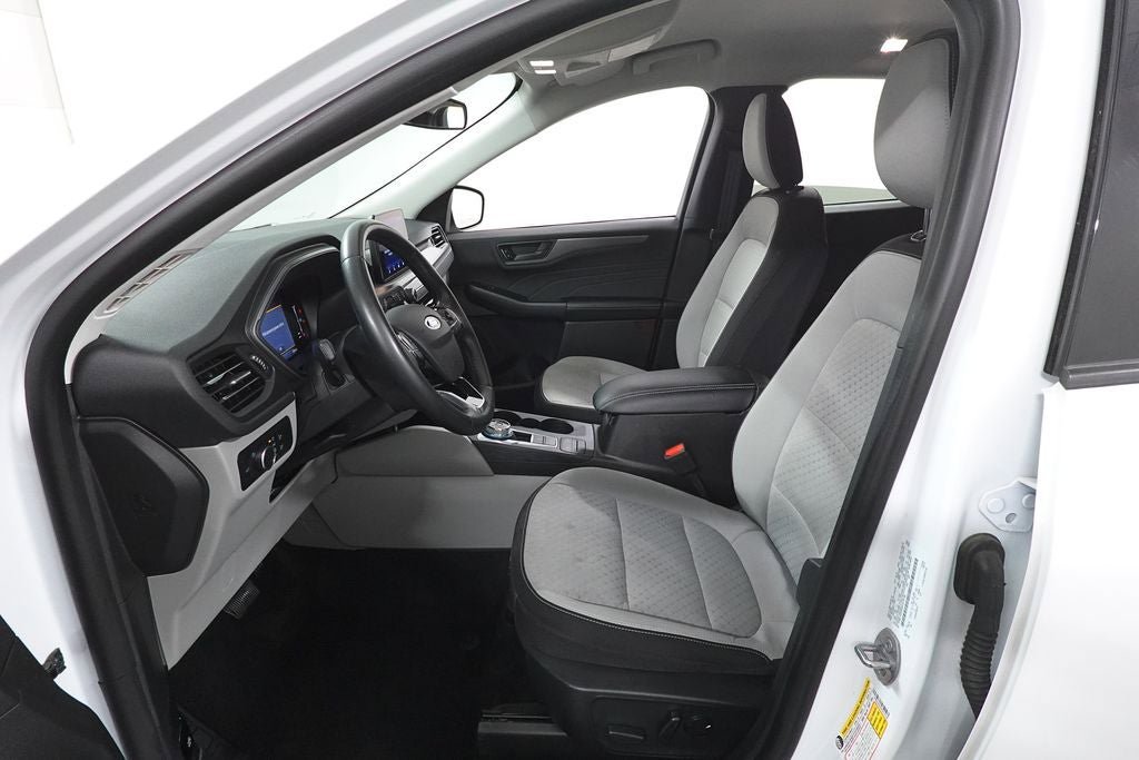 Certified 2024 Ford Escape Active AWD/4WD image 22