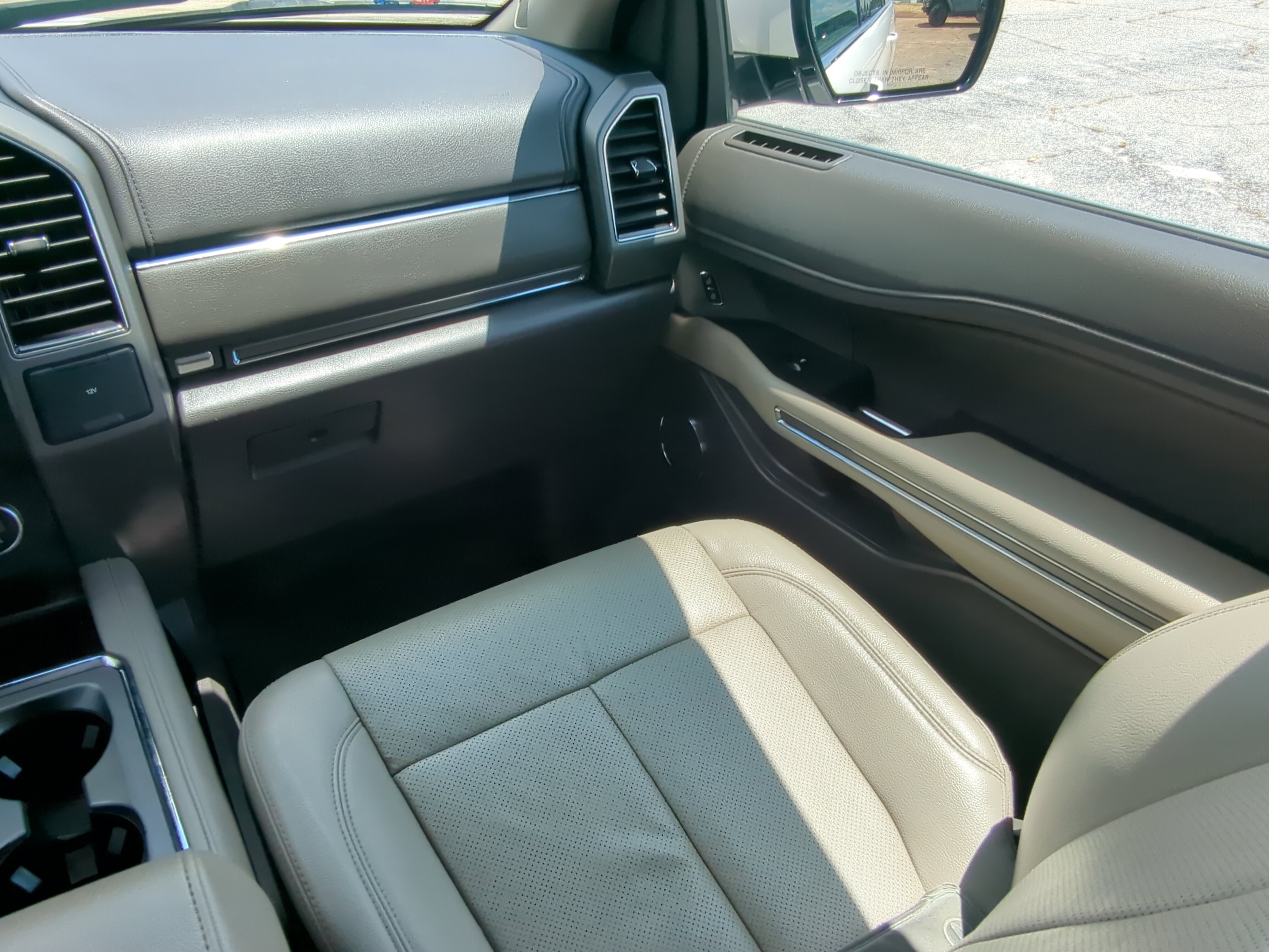 Certified 2019 Ford Expedition XLT w/ Equipment Group 202A RWD image 15
