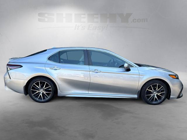 Used 2022 Toyota Camry SE w/ Cold Weather Package FWD image 8
