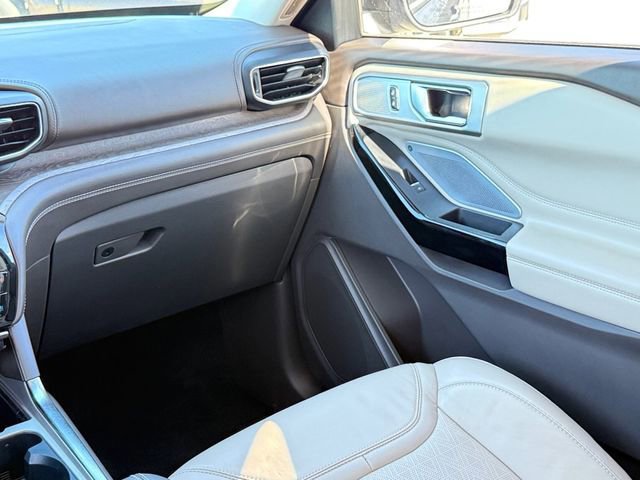 Certified 2021 Ford Explorer Platinum w/ Equipment Group 601A image 25