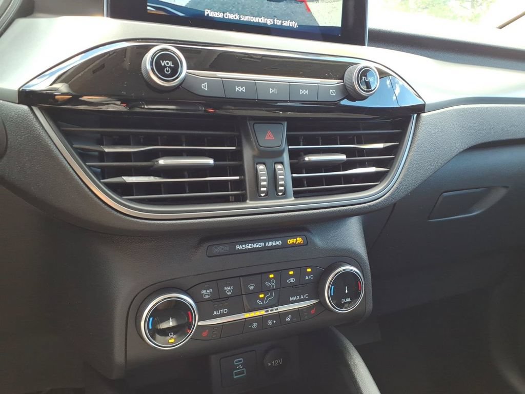 Certified 2023 Ford Escape Active AWD/4WD image 20