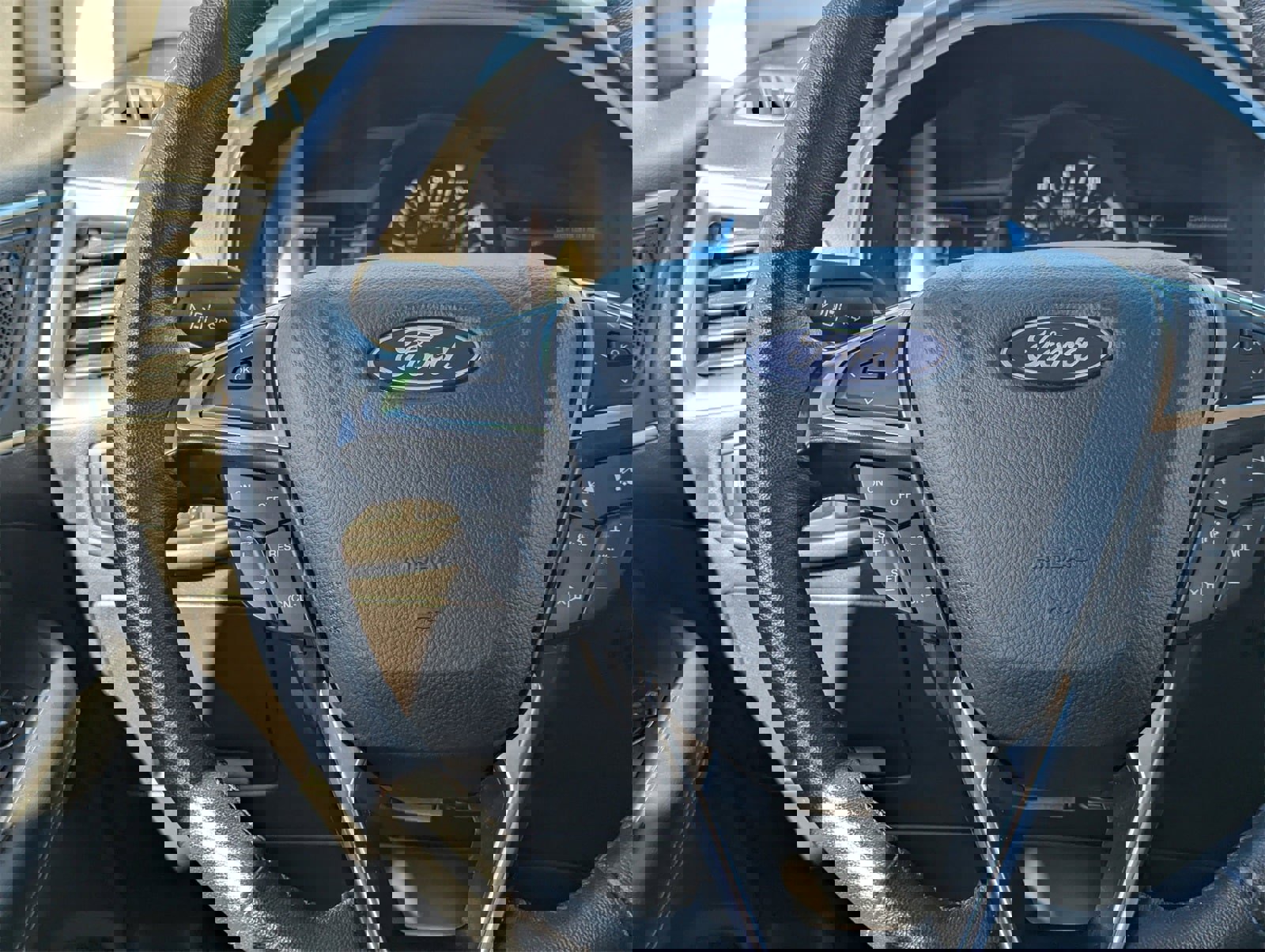 Certified 2024 Ford Edge Titanium image 24