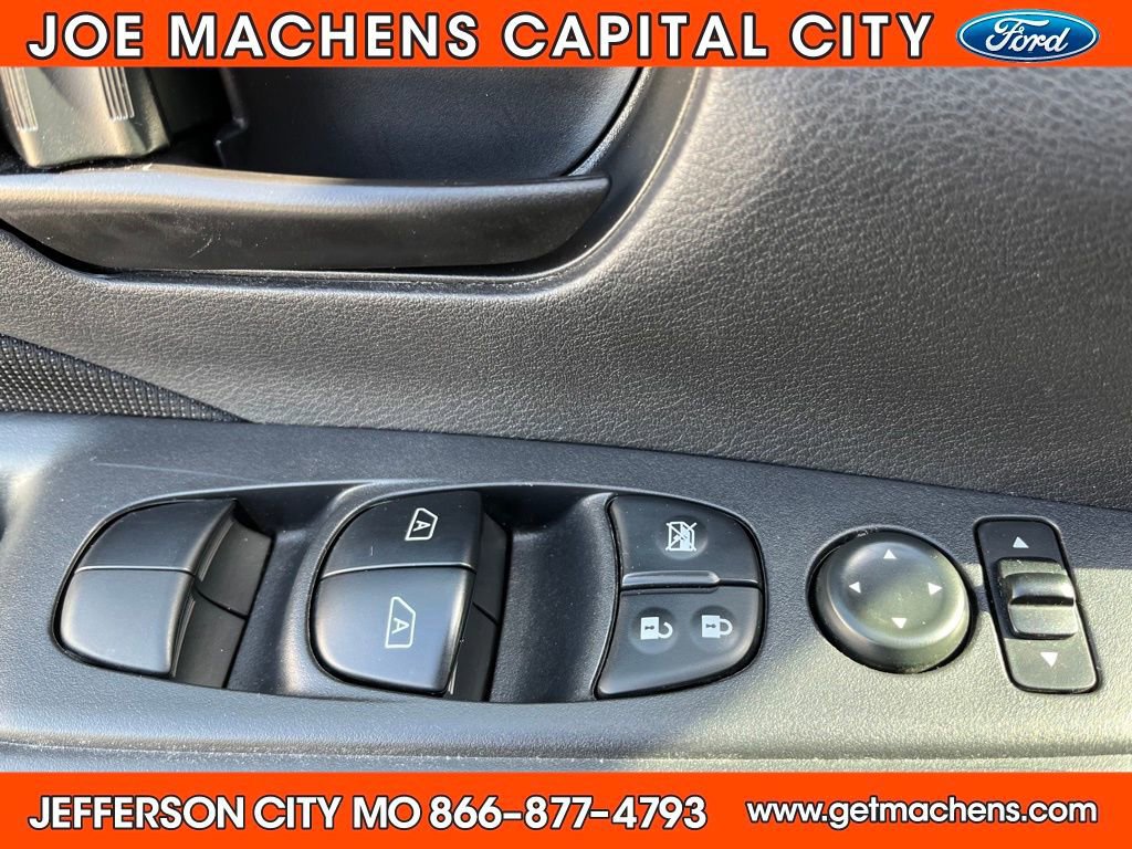 Used 2022 Nissan Kicks S image 19