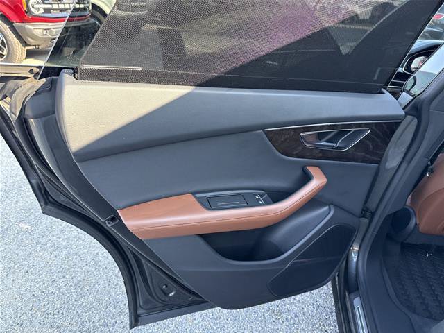 Used 2022 Audi Q8 Prestige AWD/4WD image 29