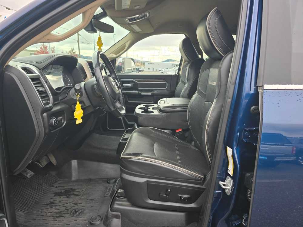 Used 2019 RAM 3500 Laramie w/ Chrome Appearance Group AWD/4WD image 9