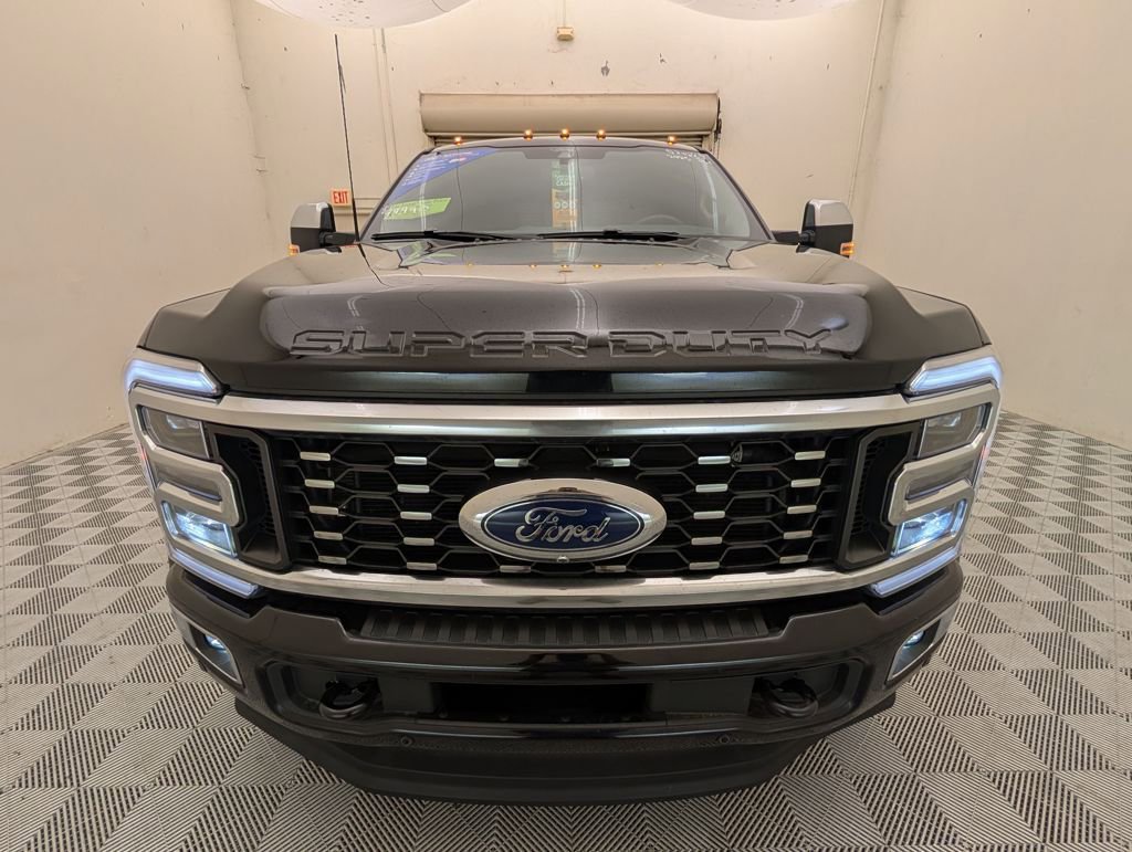 Certified 2025 Ford F450 Platinum w/ Platinum Plus Package image 10