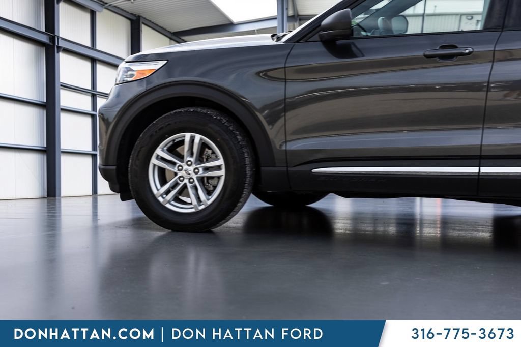 Certified 2020 Ford Explorer XLT w/ Equipment Group 202A AWD/4WD image 30