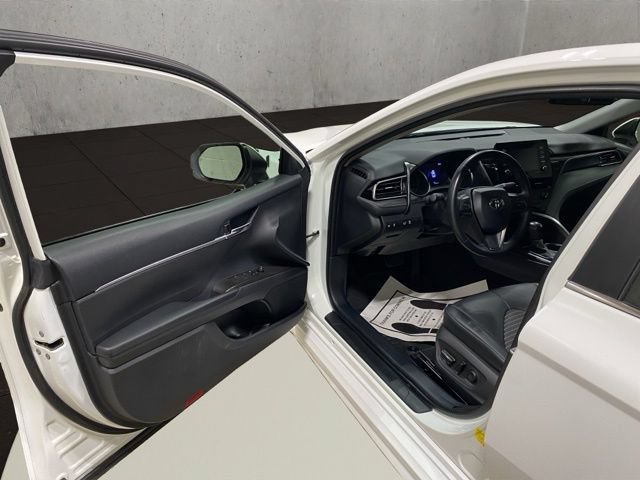 Used 2021 Toyota Camry SE AWD/4WD image 11