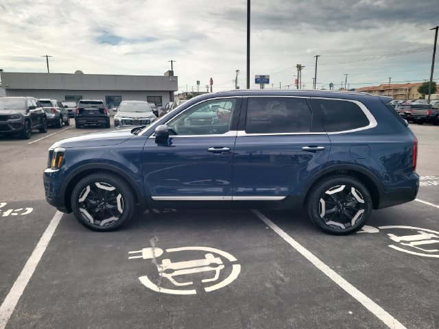 Used 2024 Kia Telluride S w/ S Sunroof Package FWD image 8