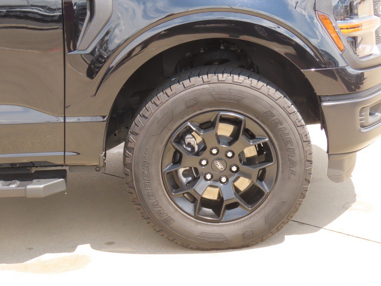 Certified 2025 Ford F150 STX AWD/4WD image 9