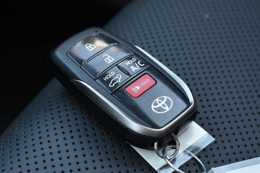 Used 2021 Toyota RAV4 XSE w/ Premium Package image 14