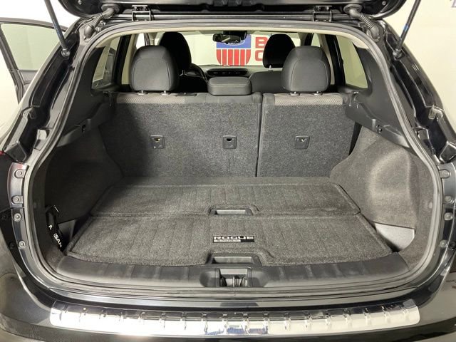 Used 2019 Nissan Rogue Sport SV w/ Technology Package image 11