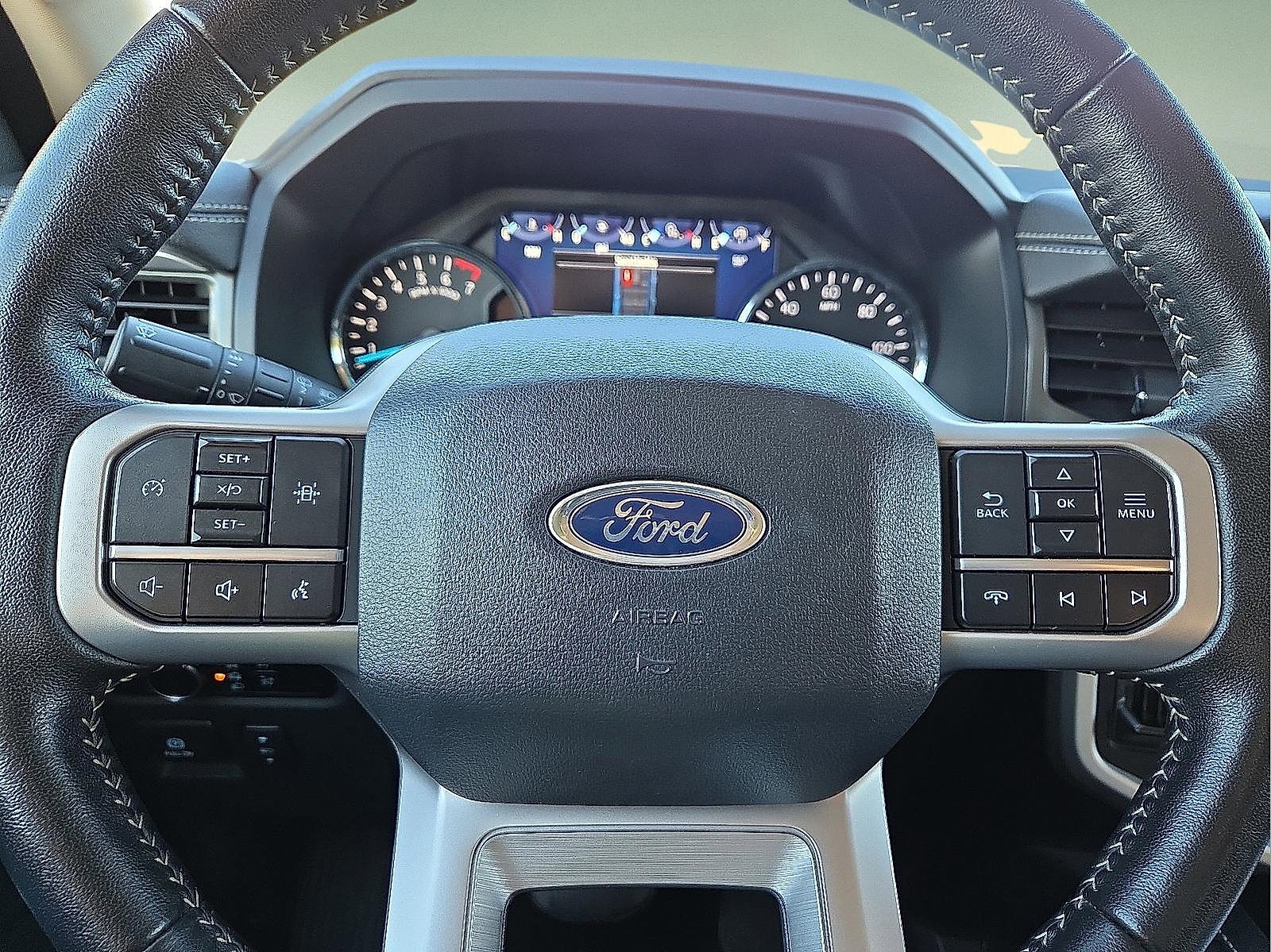 Certified 2024 Ford Expedition XLT image 24