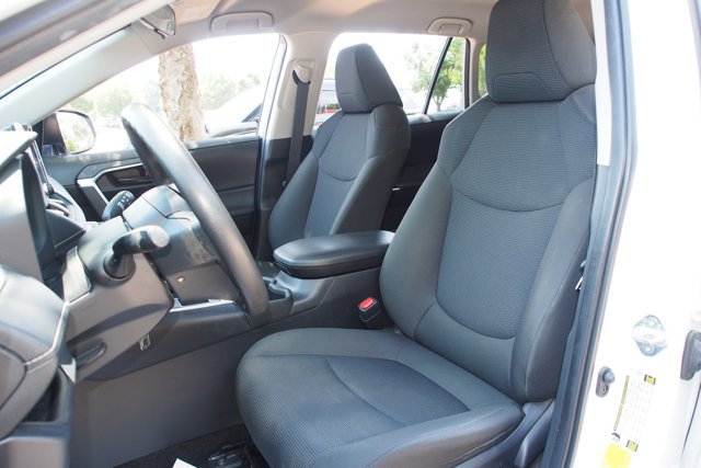 Used 2024 Toyota RAV4 LE FWD image 16