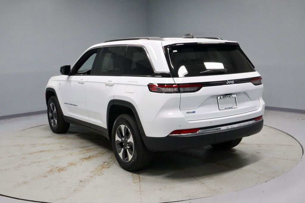 Used 2025 Jeep Grand Cherokee Limited 4xe AWD/4WD image 11