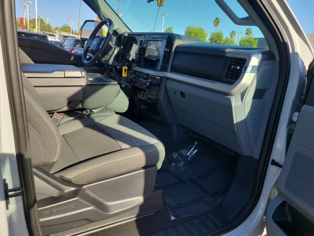 Certified 2026 Ford F550 2WD Crew Cab w/ XLT Value Package image 20