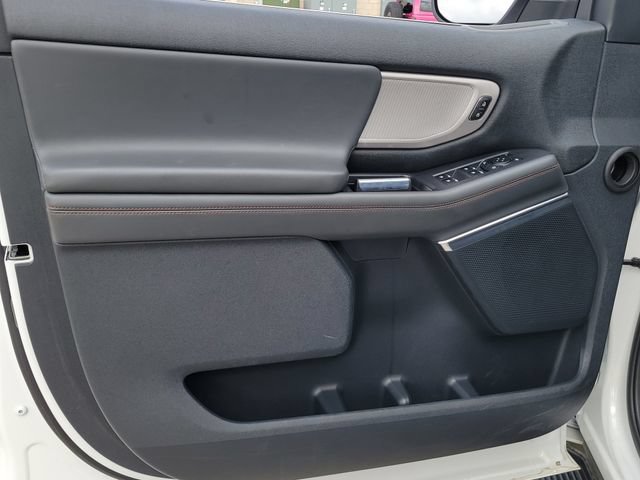 Certified 2025 Ford Expedition Active AWD/4WD image 7