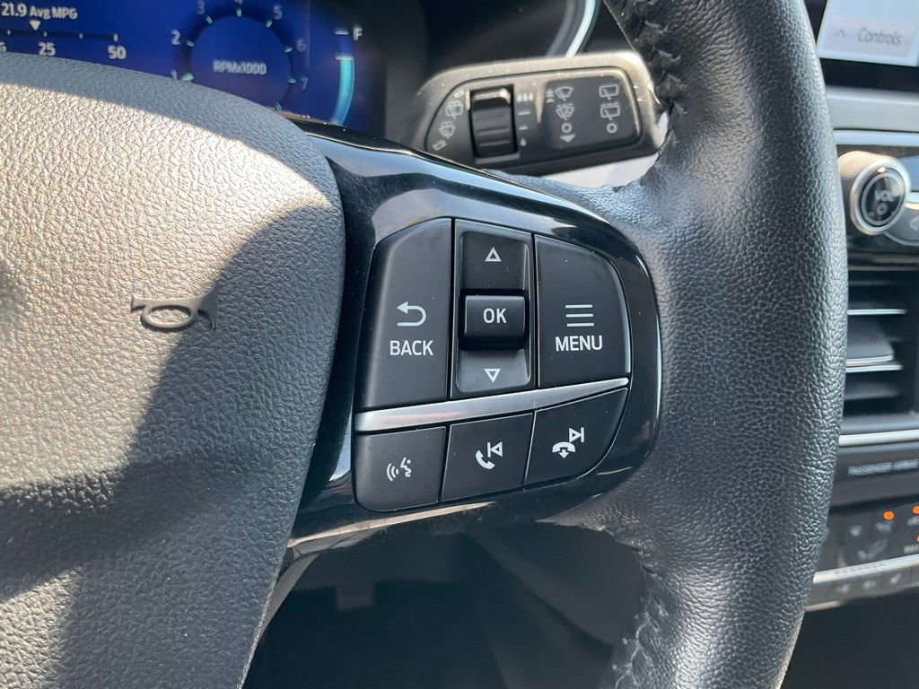 Certified 2021 Ford Escape Titanium w/ Class II Trailer Tow Package image 5