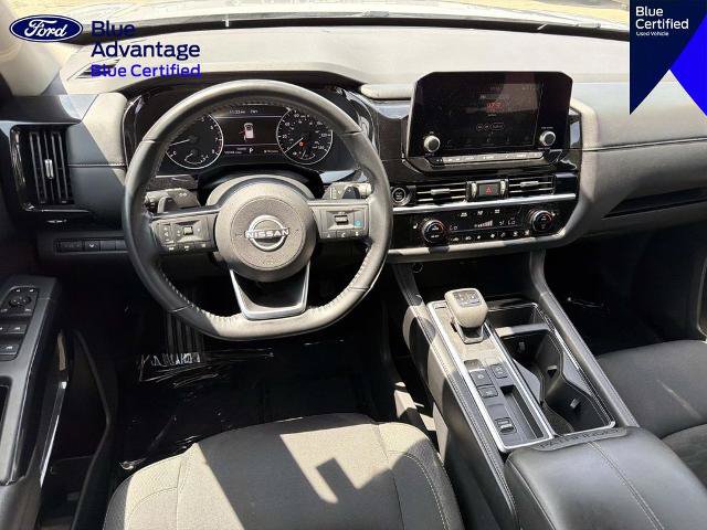 Used 2024 Nissan Pathfinder SV FWD image 9