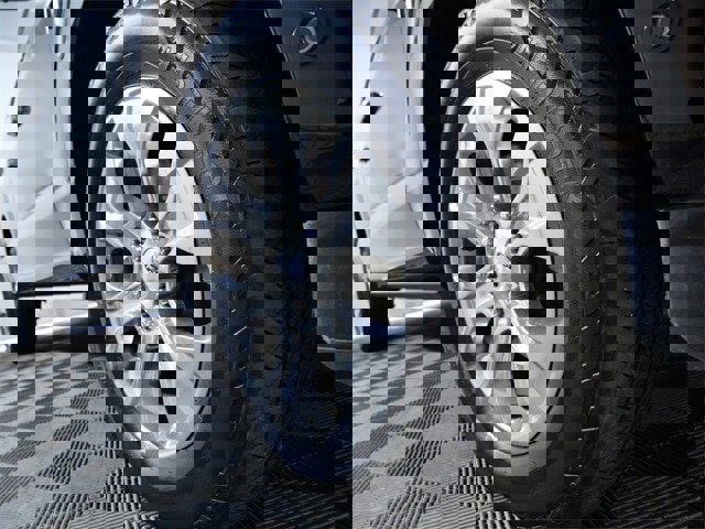 Certified 2023 Ford F150 Platinum image 2