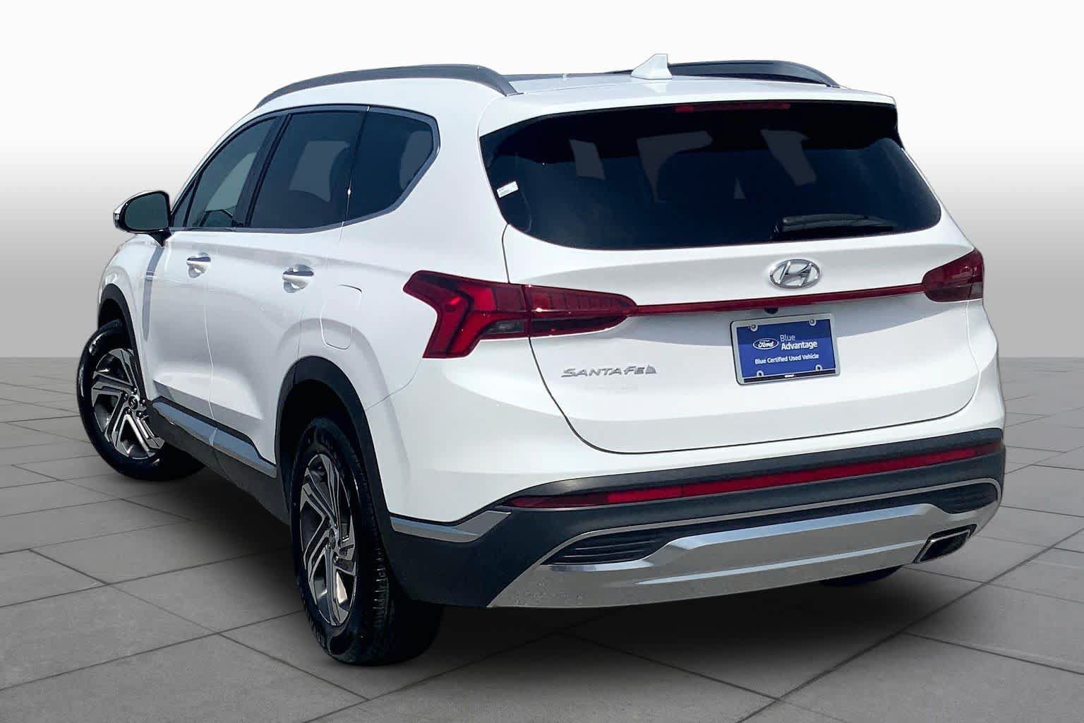 Used 2022 Hyundai Santa Fe SEL w/ Convenience + Premium Package FWD image 11
