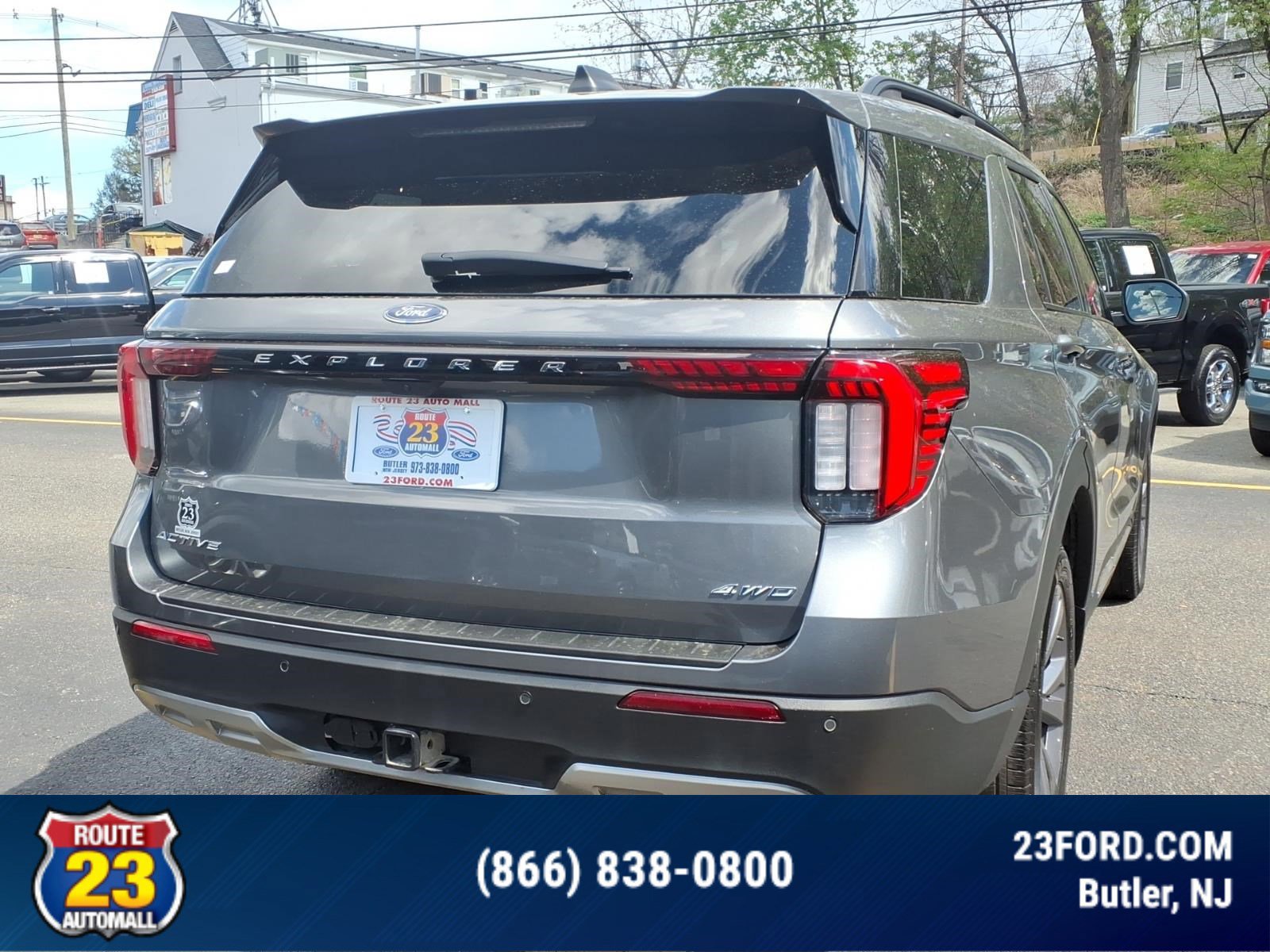 Certified 2025 Ford Explorer Active w/ Active Comfort Package AWD/4WD image 5