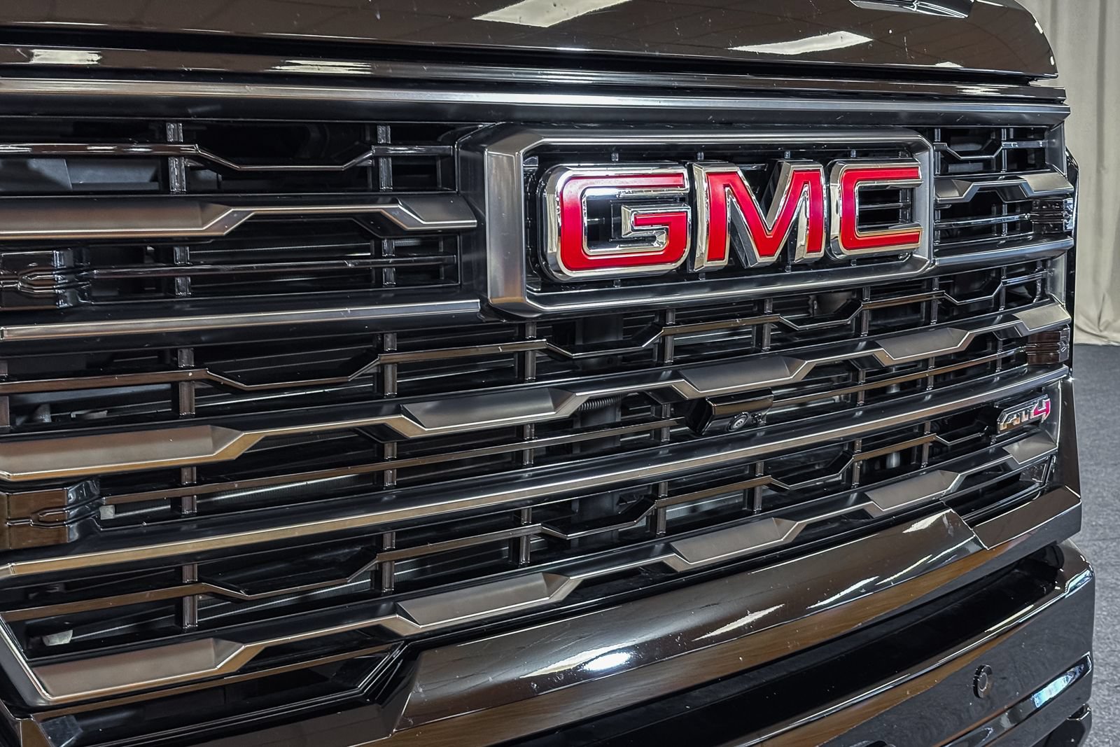 Used 2024 GMC Sierra 2500 AT4 w/ AT4 Premium Plus Package AWD/4WD image 15